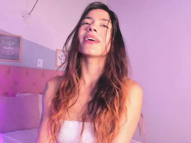 Екранни снимки на излъчване Nadia-Roses