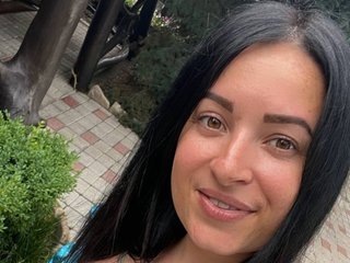 Еротичен видео чат Adelinna