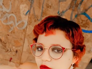 Еротичен видео чат NairyRed