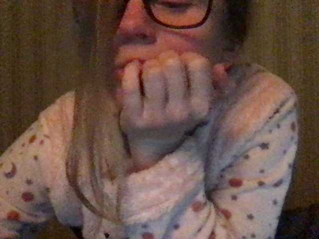 Екранни снимки на излъчване naturalblonde