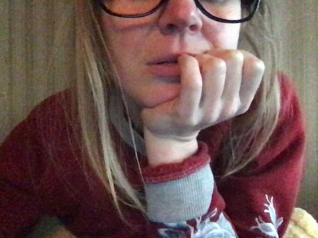 Екранни снимки на излъчване naturalblonde