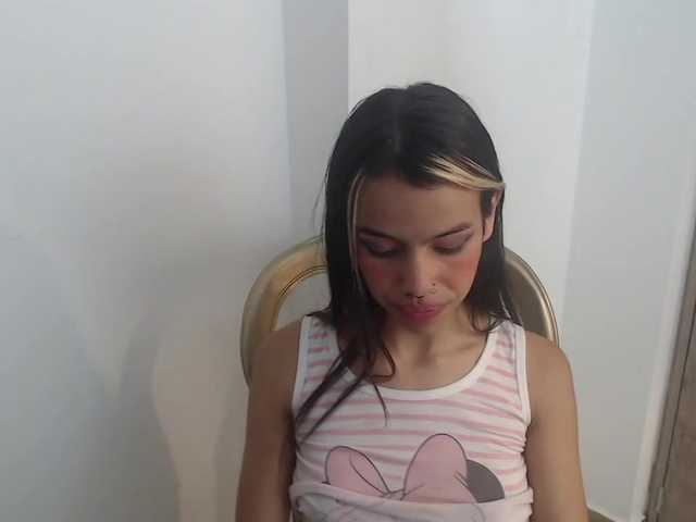 Екранни снимки на излъчване NatyBernett