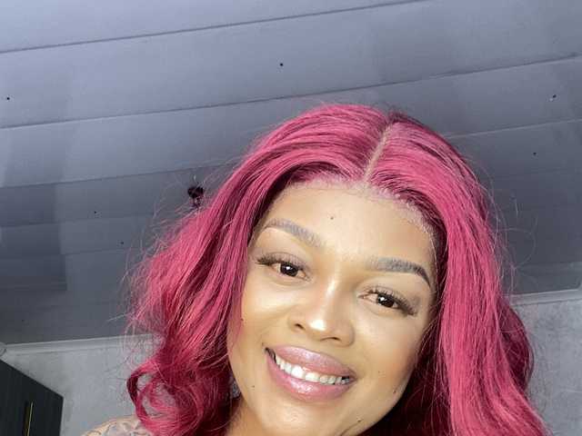 Снимка на профила Naughty-Mel