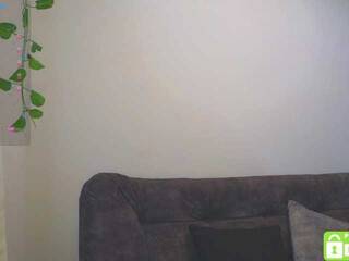 Еротичен видео чат Naughty-Sharon69