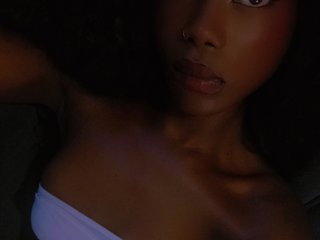 Еротичен видео чат NaughtyCherie