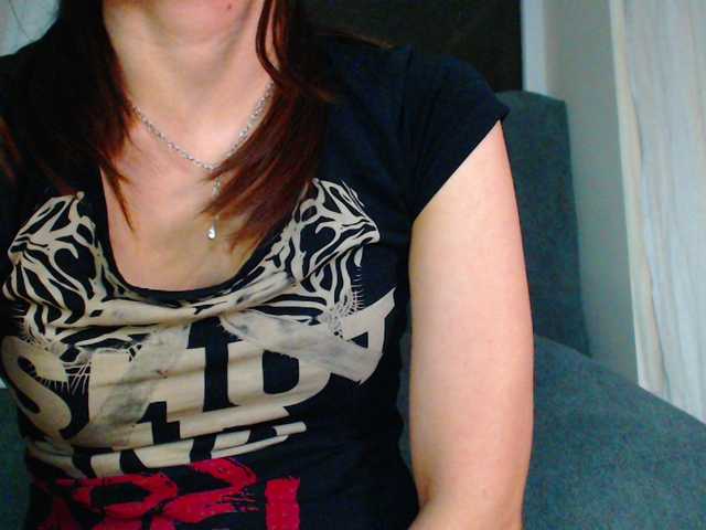 Екранни снимки на излъчване NaughtyHotty