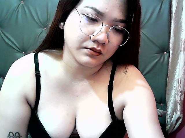 Екранни снимки на излъчване naughtynova69