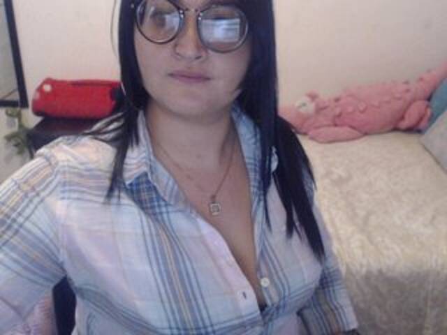 Екранни снимки на излъчване naugthy1