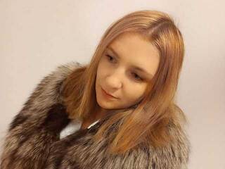 Еротичен видео чат NellaHeart