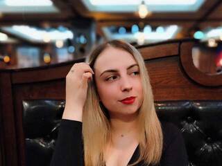 Еротичен видео чат NelleVanile