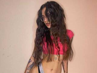 Еротичен видео чат NessaBarett1