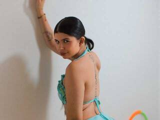 Еротичен видео чат Nicolane-Palmer1