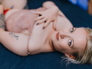 Еротичен видео чат Nicole-Aniston