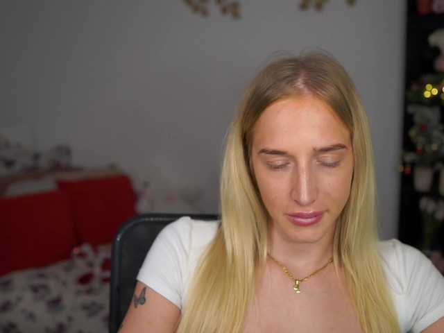 Снимки NicoletteShea01 Let me be your New Year's Wish... | Vibes makes me crazy - #lovense - ON | #young #18 #teen #student