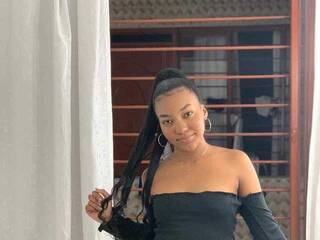 Еротичен видео чат NiickyStar