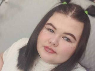 Еротичен видео чат Nikki-Zen