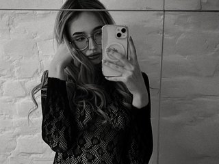 Еротичен видео чат NikkiBly