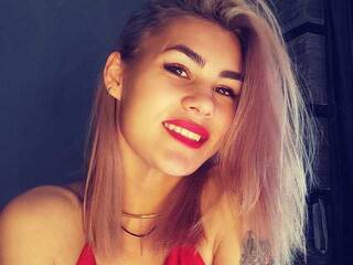 Еротичен видео чат NikkiSaphire