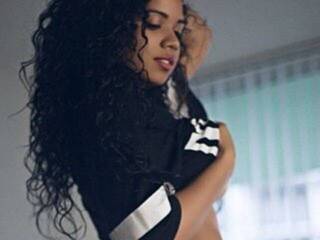 Еротичен видео чат NikyyVega