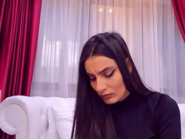 Екранни снимки на излъчване NinaCrystal