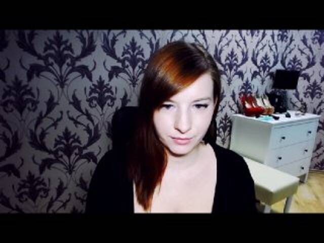 Екранни снимки на излъчване NoemiGold