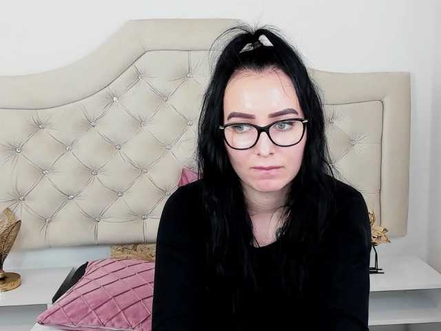 Екранни снимки на излъчване OliviaDiamond