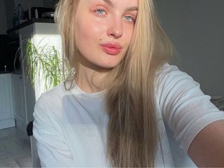 Еротичен видео чат OliviaKisss3