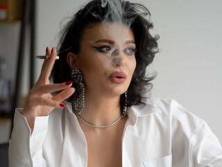 Еротичен видео чат OnlyNicolle