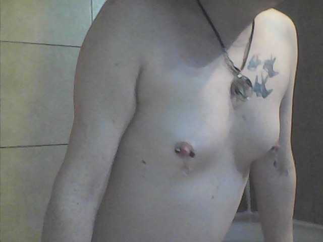 Екранни снимки на излъчване OpalMilf