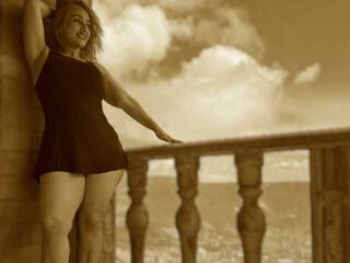 Еротичен видео чат Pahola-Bracho