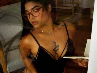 Еротичен видео чат Pamela-Moreno