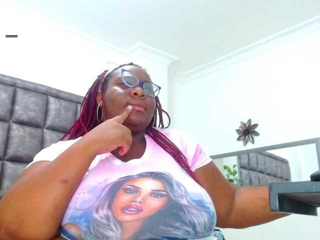 Екранни снимки на излъчване pamybigboobs
