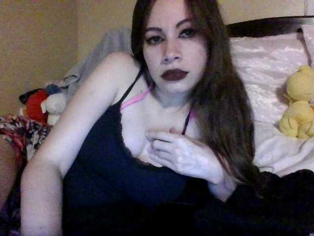 Екранни снимки на излъчване Petitedoll89