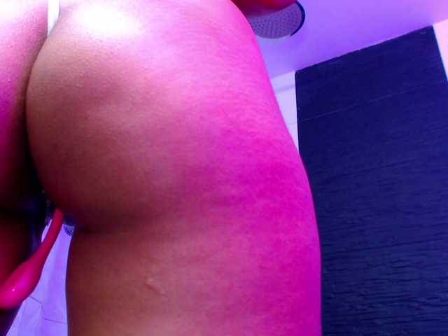 Екранни снимки на излъчване PetiteeKaty