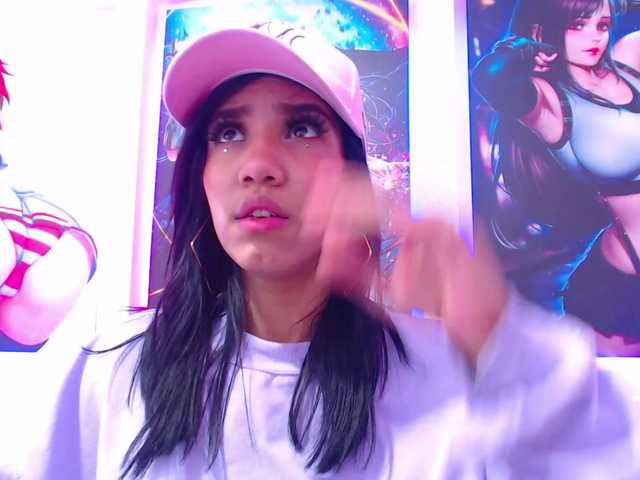 Екранни снимки на излъчване PetiteeKaty