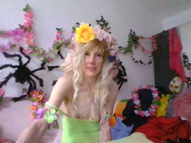 Екранни снимки на излъчване pink-rainbow-flower12345