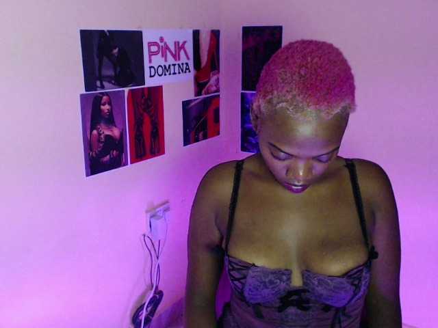 Екранни снимки на излъчване PinkDomina01