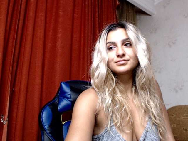 Снимки PlayfulNicole Lets meet better and lets have some fun :) Lush is on :) Offer me pleasure with your *****s ;) follow me