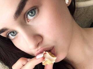 Еротичен видео чат plushflametwinklemeow