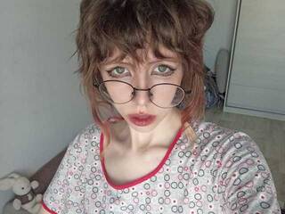 Еротичен видео чат Plushyy