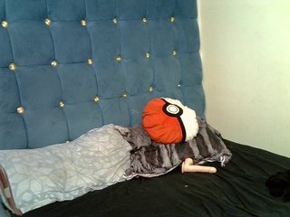 Еротичен видео чат PoppyPappy