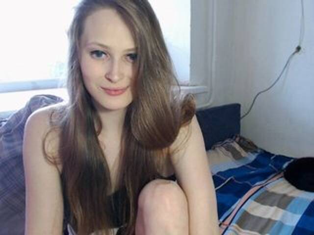 Екранни снимки на излъчване Cutelioness