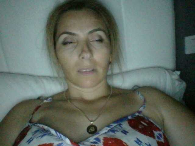 Снимки preatysexymil hi--all naked 400tks...big belly 250tks...boobs 200tks...ass bend over 300tks...show only at pvt