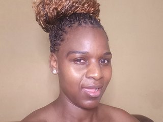 Еротичен видео чат Prettybkack25