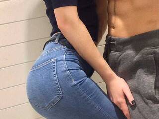 Еротичен видео чат tikitokilove