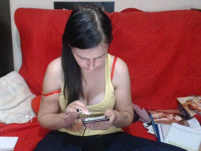 Екранни снимки на излъчване PureJulie