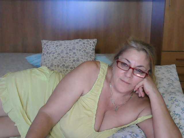 Снимки Mary_sweet MATURE WOMAN(60 years-)#MILF#BIG TITS NATURAL#HAIRY PUSSY#SMOKER#Guys press on the heart from the right angle if you like me#C2C IN PRV,GROUP OR IN CHAT FOR 199TKS(5MIN)#PM20TKS