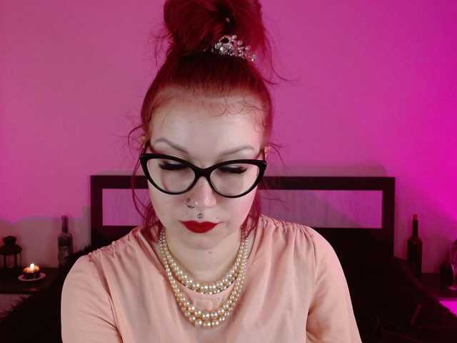 Снимки Goddess_Amanita You Glamournatrix Findomme will humiliate you gently