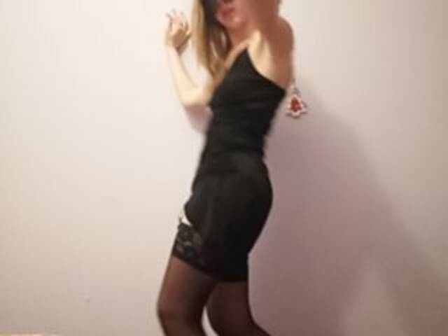 Екранни снимки на излъчване Superhotgirl