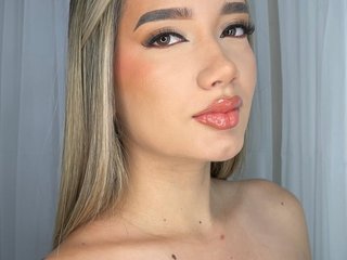 Еротичен видео чат Queen_Lucia